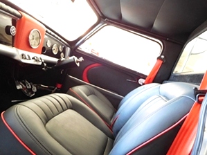 CUSTOM INTERIOR WITH TONNEAU COVER