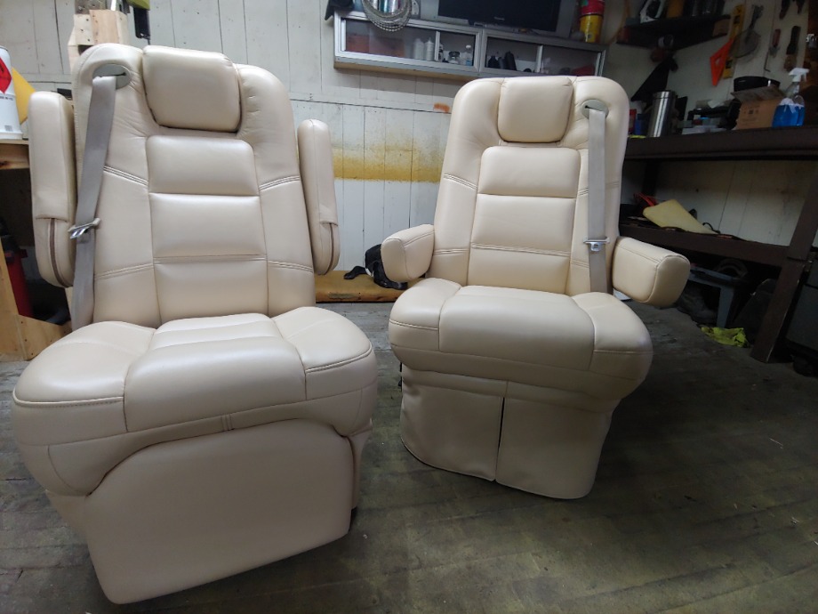 CAPTAIN CHAIR UPHOLSTERY